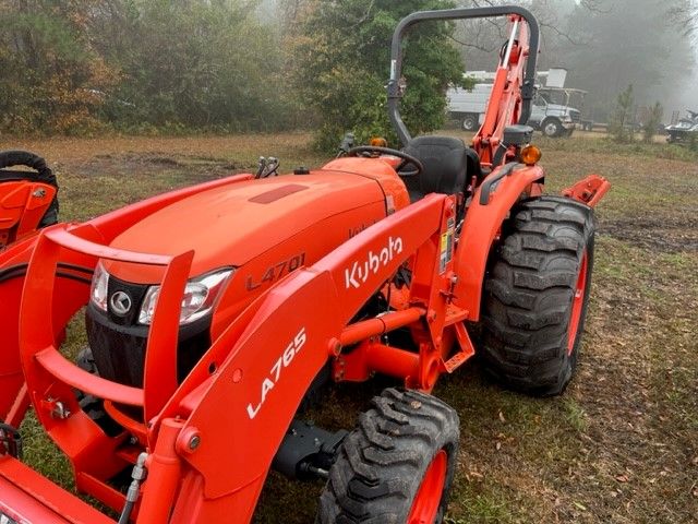 L4701 with BH92 Backhoe, 3 buckets, and, 3rd function